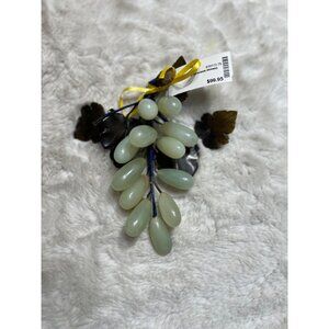 Jade Stone bunch of grapes precious stones